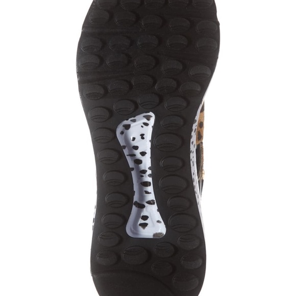 Steve Madden animal sneakers - never worn! - Picture 3 of 3